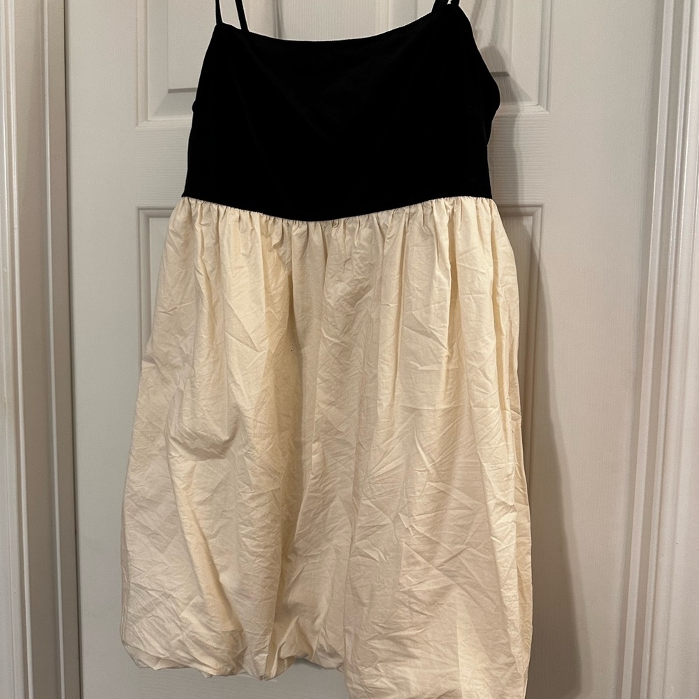 American Eagle Outfitters Black and Cream Textured Top